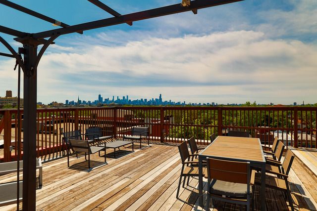 1800 W ROSCOE Street 520, Chicago, IL 60657