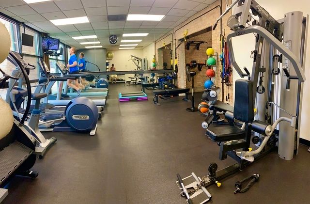 1800 W ROSCOE Street 520, Chicago, IL 60657