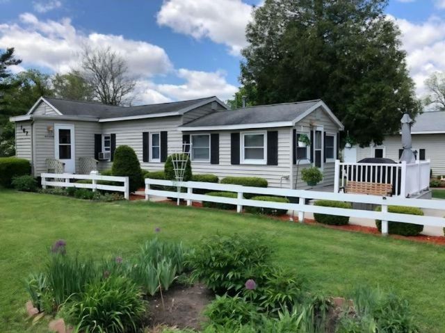 167 S Division Street, Hesperia Vlg, MI 49421