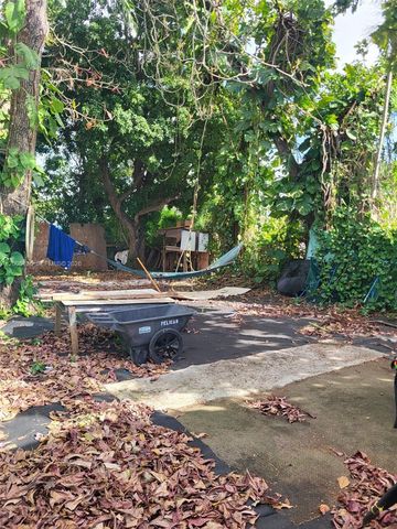 7051 NW 21st Ave, Miami, FL 33147