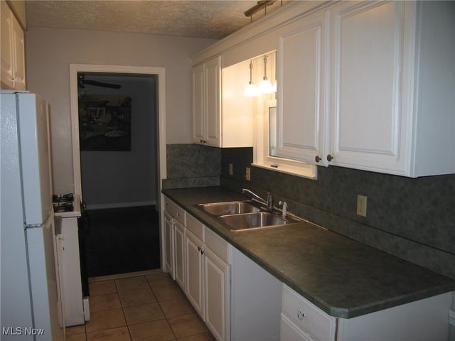 1375 Winston, South Euclid, OH 44121