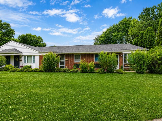 321 Hoffman Court, Crown Point, IN 46307