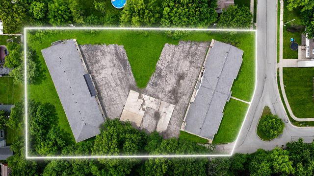 321 Hoffman Court, Crown Point, IN 46307