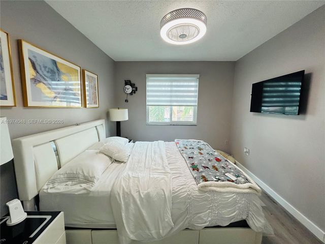 13890 SW 64th St, Miami, FL 33183