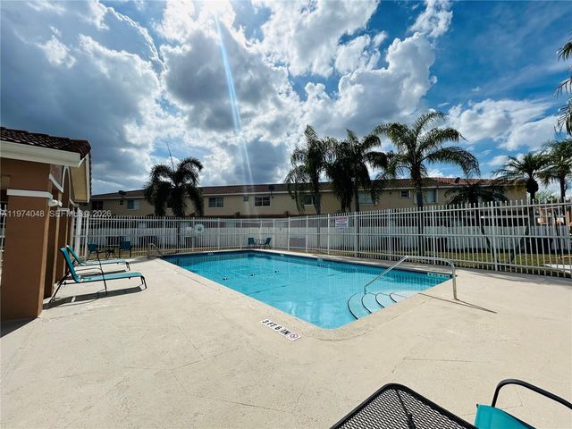 13890 SW 64th St, Miami, FL 33183