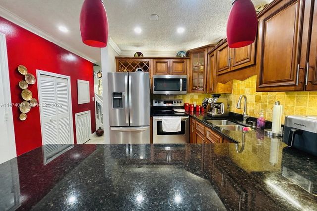 13890 SW 64th St, Miami, FL 33183