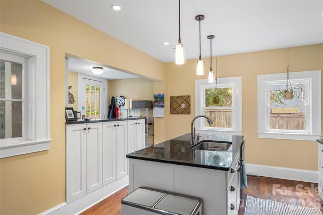 96 Longview Road, Asheville, NC 28806