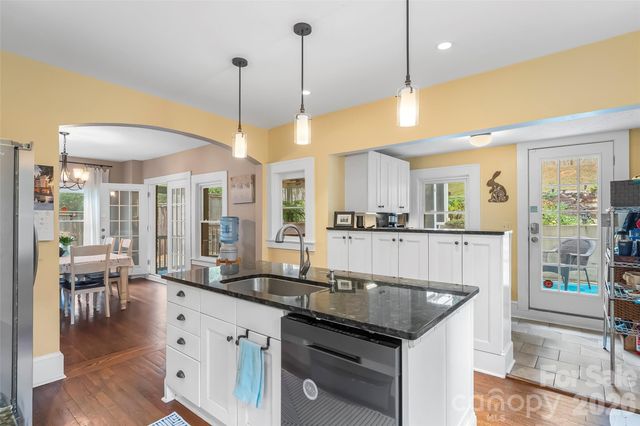 96 Longview Road, Asheville, NC 28806