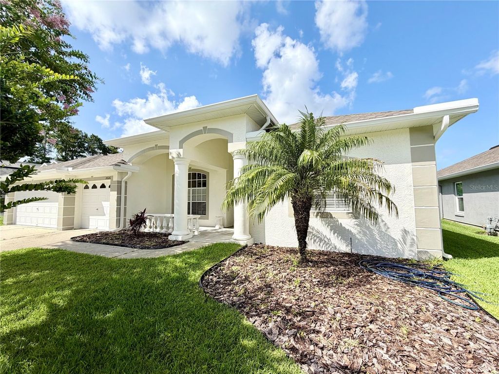Image 2 of property listing at 14606 CORAL BERRY DRIVE, Tampa, FL 33626