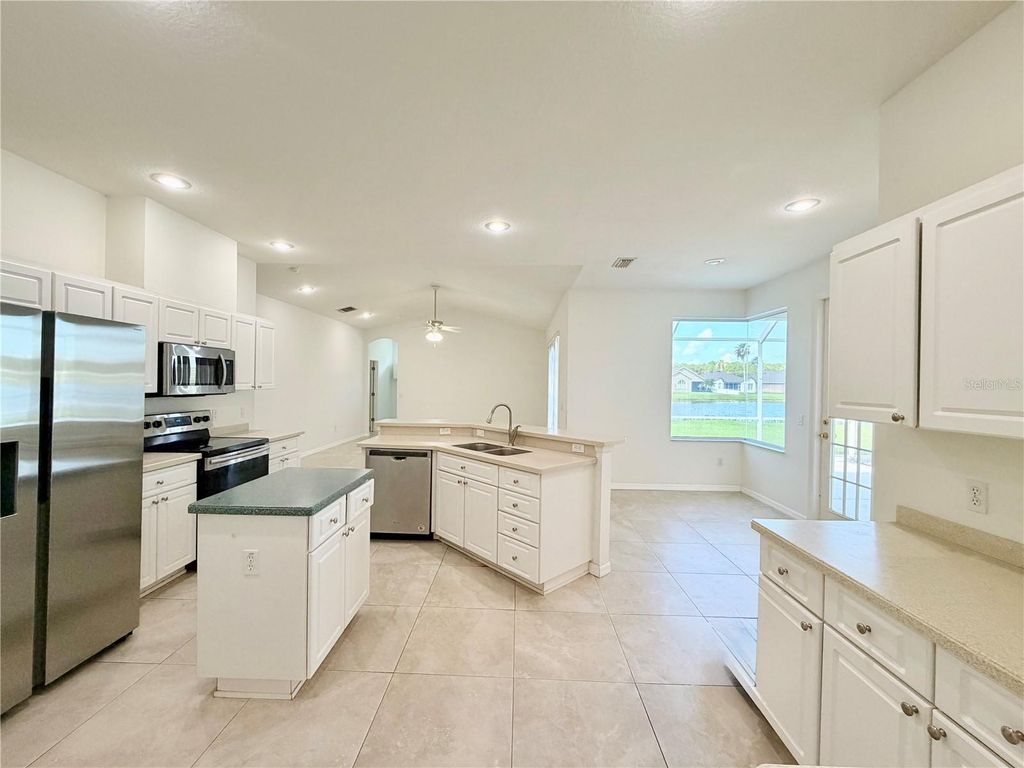Image 17 of property listing at 14606 CORAL BERRY DRIVE, Tampa, FL 33626