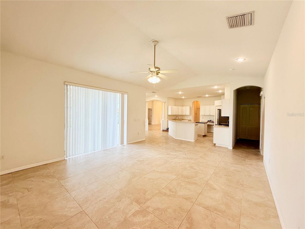 Image 19 of property listing at 14606 CORAL BERRY DRIVE, Tampa, FL 33626