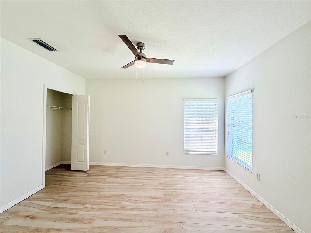 Image 23 of property listing at 14606 CORAL BERRY DRIVE, Tampa, FL 33626