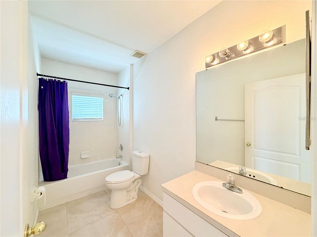 Image 25 of property listing at 14606 CORAL BERRY DRIVE, Tampa, FL 33626