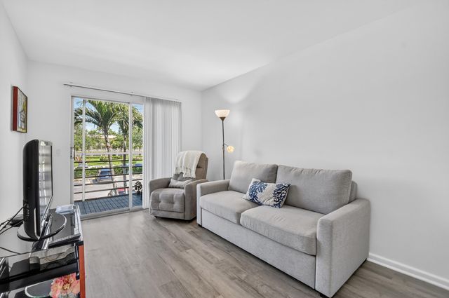 150 Mansfield D 150, Boca Raton, FL 33434