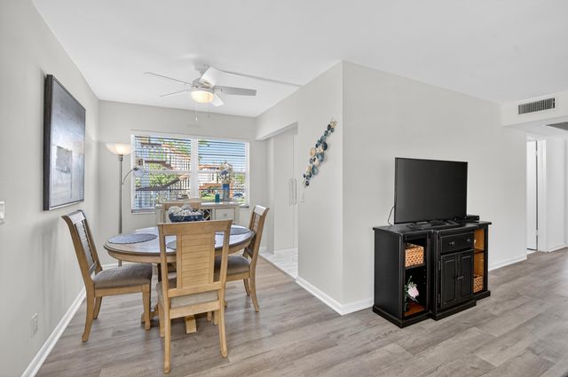 150 Mansfield D 150, Boca Raton, FL 33434