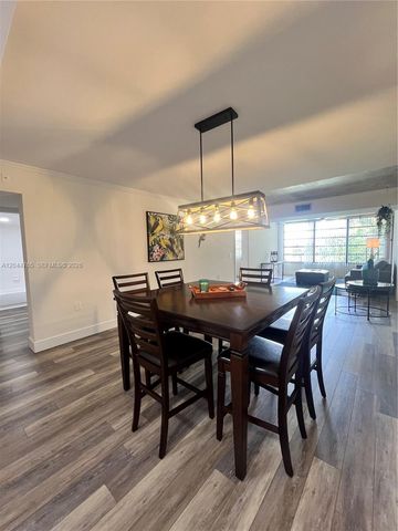1705 Whitehall Dr 403, Davie, FL 33324
