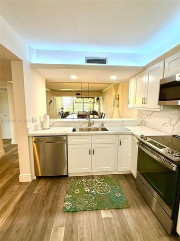 1705 Whitehall Dr 403, Davie, FL 33324