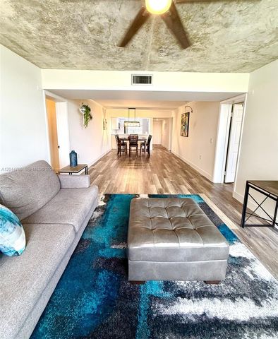 1705 Whitehall Dr 403, Davie, FL 33324