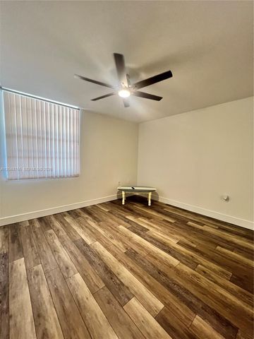 1705 Whitehall Dr 403, Davie, FL 33324