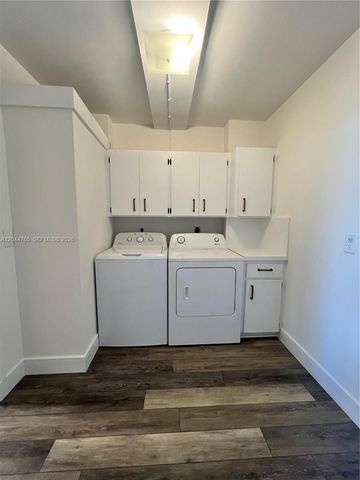 1705 Whitehall Dr 403, Davie, FL 33324