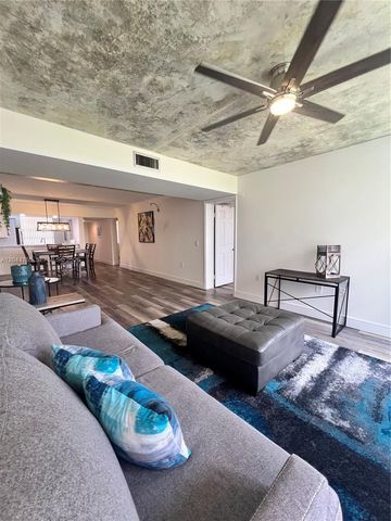 1705 Whitehall Dr 403, Davie, FL 33324