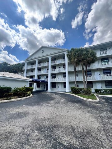 1705 Whitehall Dr 403, Davie, FL 33324