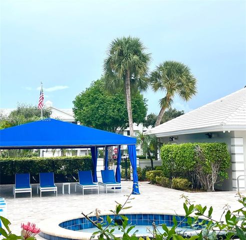 1705 Whitehall Dr 403, Davie, FL 33324