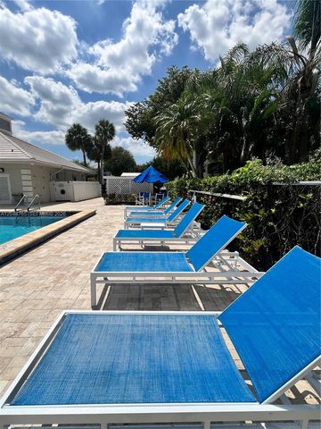1705 Whitehall Dr 403, Davie, FL 33324