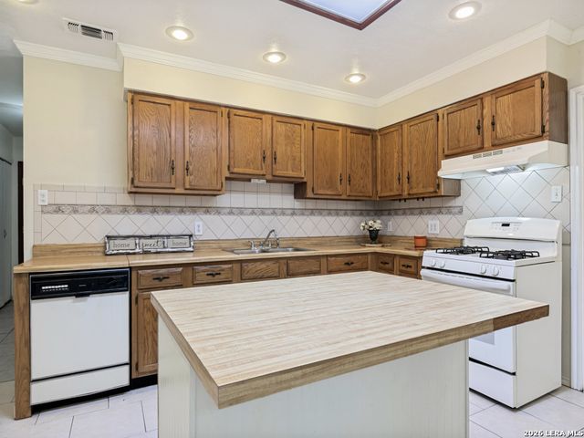 1503 W Ackard, San Antonio, TX 78224