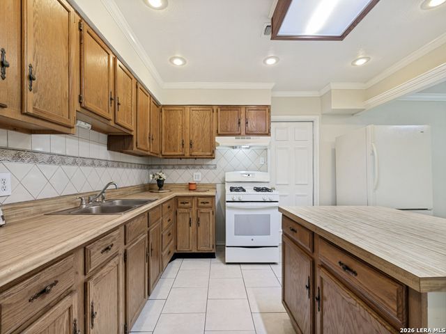1503 W Ackard, San Antonio, TX 78224