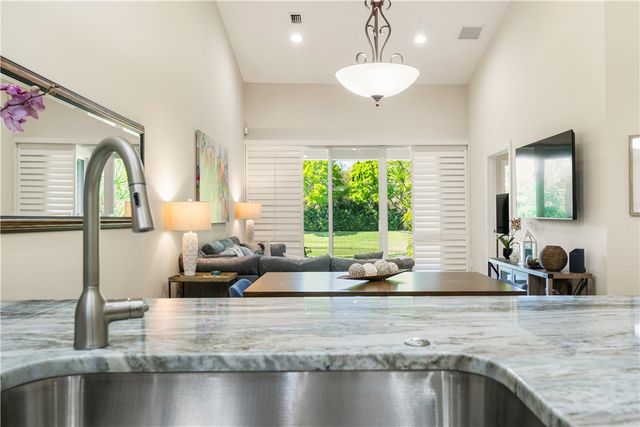 4325 Cross Court, Vero Beach, FL 32967