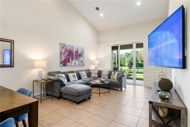 4325 Cross Court, Vero Beach, FL 32967