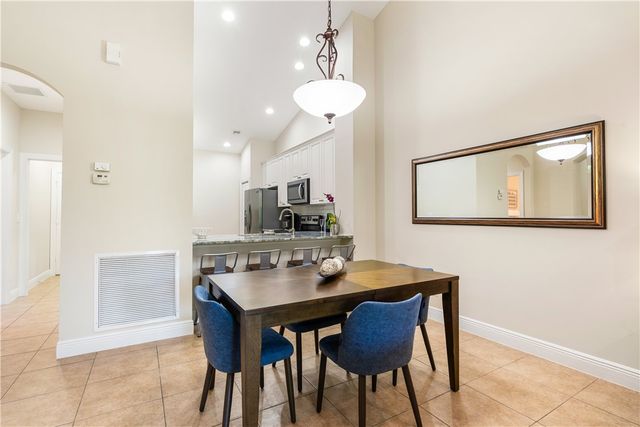 4325 Cross Court, Vero Beach, FL 32967