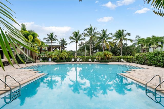 4325 Cross Court, Vero Beach, FL 32967