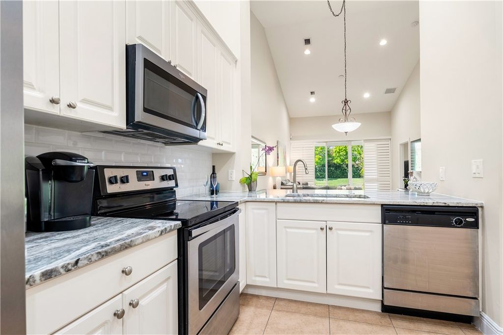 4325 Cross Court, Vero Beach, FL 32967