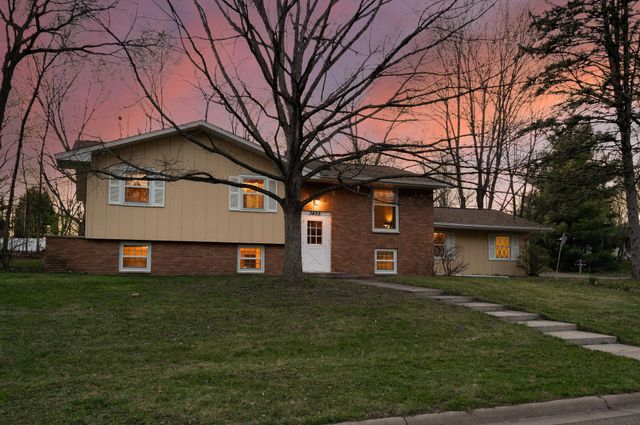 3455 Glen Oaks Avenue, White Bear Lake, MN 55110