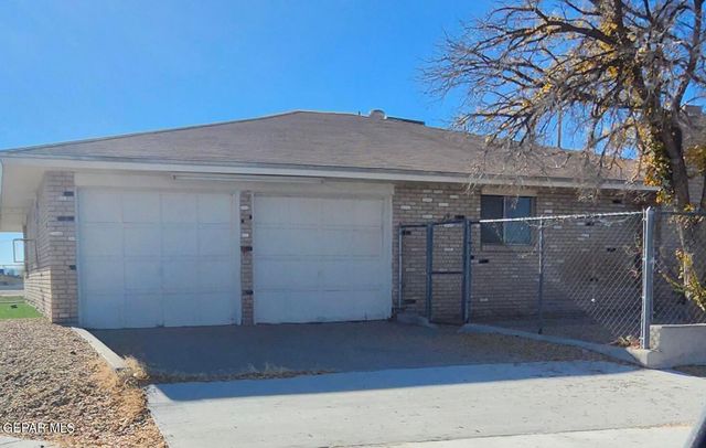 631 Mike Maros Street, Fabens, TX 79838