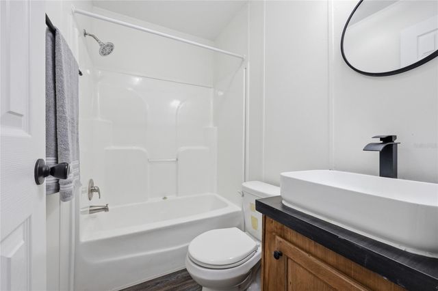 215 SW ALPINE PLACE, High Springs, FL 32643