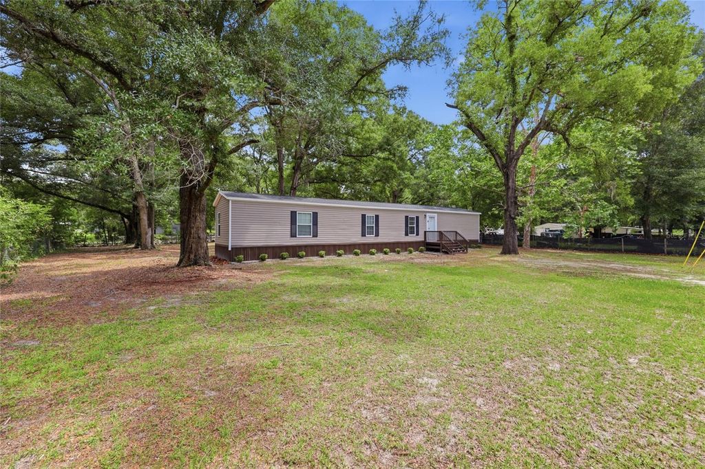 215 SW ALPINE PLACE, High Springs, FL 32643