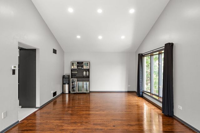 9966 Olcott Avenue, St. John, IN 46373