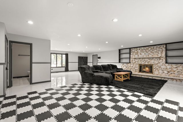 9966 Olcott Avenue, St. John, IN 46373