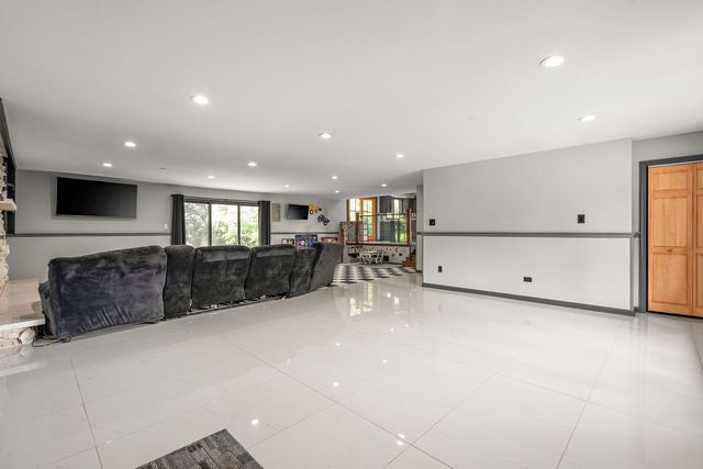 9966 Olcott Avenue, St. John, IN 46373