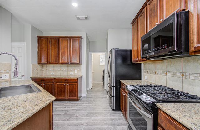 6814 Summer Bridge Lane, Spring, TX 77379