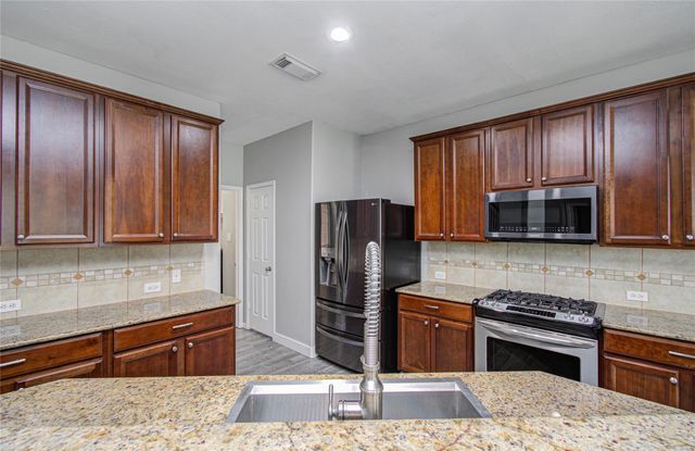 6814 Summer Bridge Lane, Spring, TX 77379