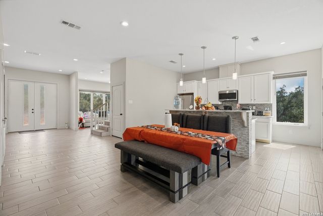 757 CANYON BND, Canyon Lake, TX 78133