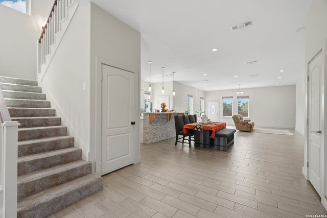 757 CANYON BND, Canyon Lake, TX 78133