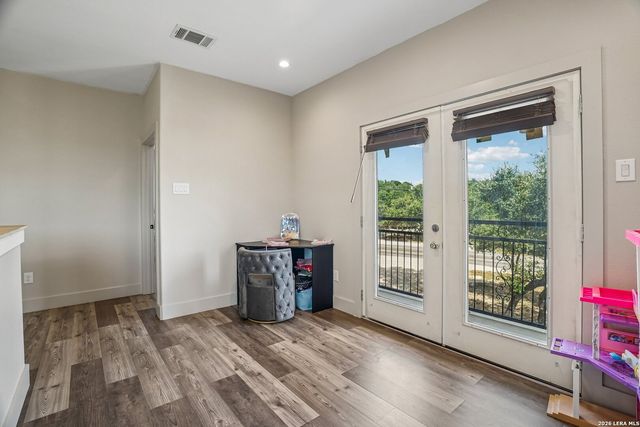 757 CANYON BND, Canyon Lake, TX 78133