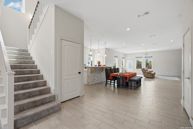 757 CANYON BND, Canyon Lake, TX 78133