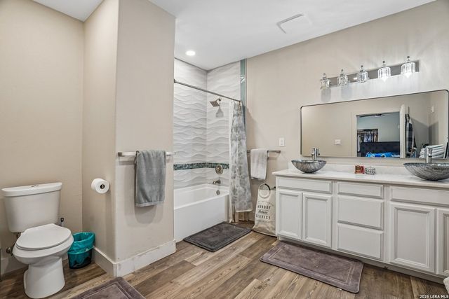 757 CANYON BND, Canyon Lake, TX 78133