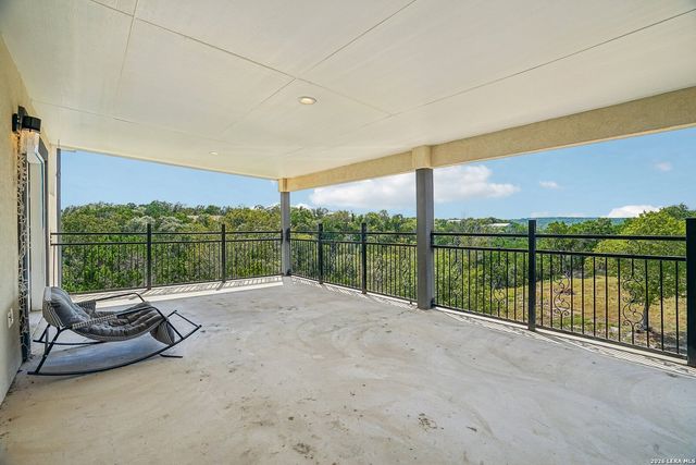 757 CANYON BND, Canyon Lake, TX 78133